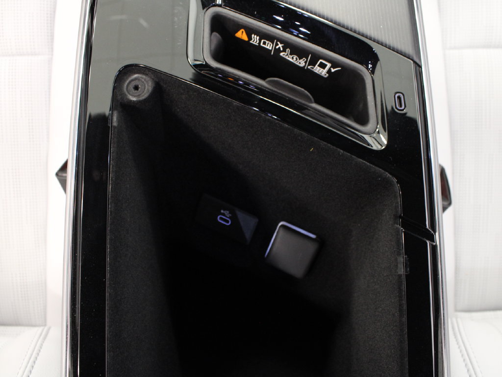Used 2025 Cadillac Lyriq Sport w/ LPO, Floor Liner Package RWD image 28