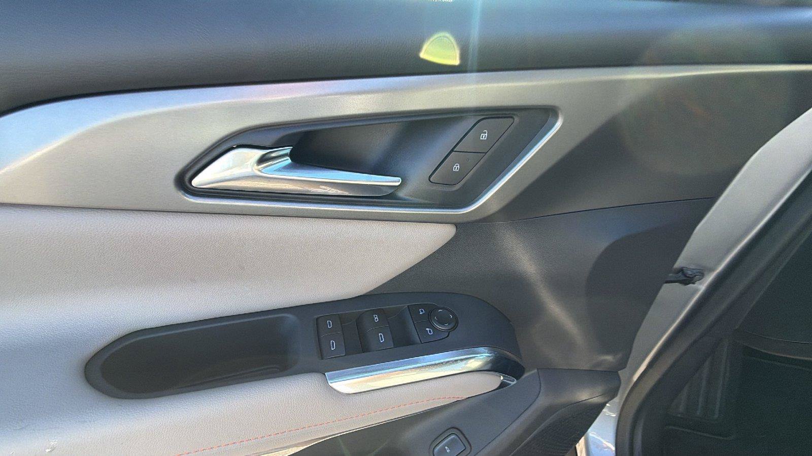 New 2027 Chevrolet Traverse LT FWD image 14