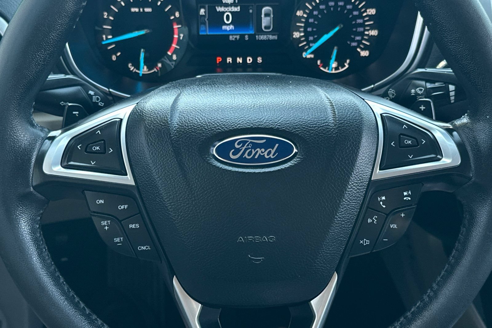 Used 2018 Ford Fusion SE FWD image 21