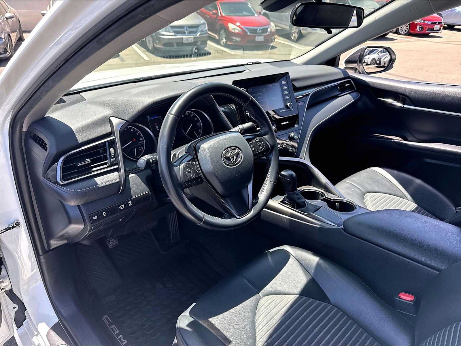 Used 2021 Toyota Camry SE w/ Carpet Mat Package (TMS) FWD image 16