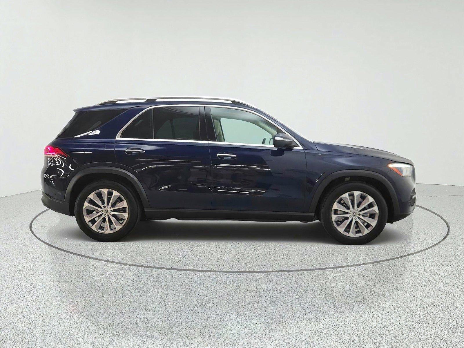 Used 2022 Mercedes-Benz GLE 350 image 4