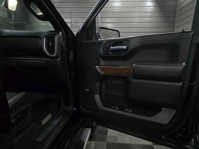 Used 2019 Chevrolet Silverado 1500 High Country w/ Technology Package AWD/4WD image 38