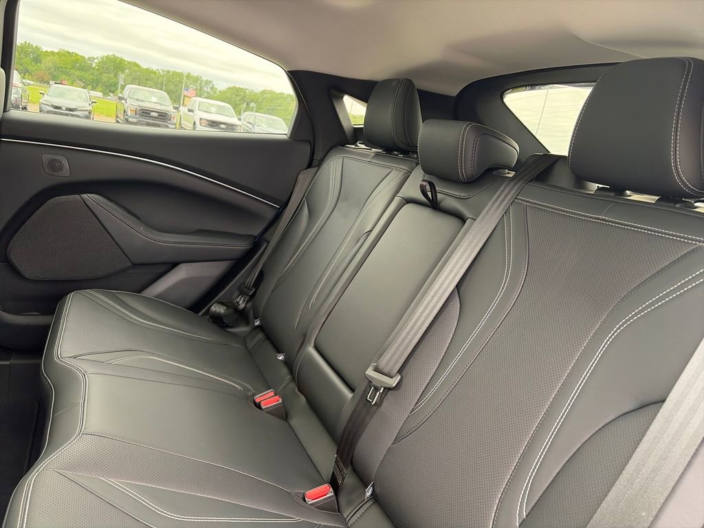 Used 2024 Ford Mustang Mach-E Premium AWD/4WD image 33