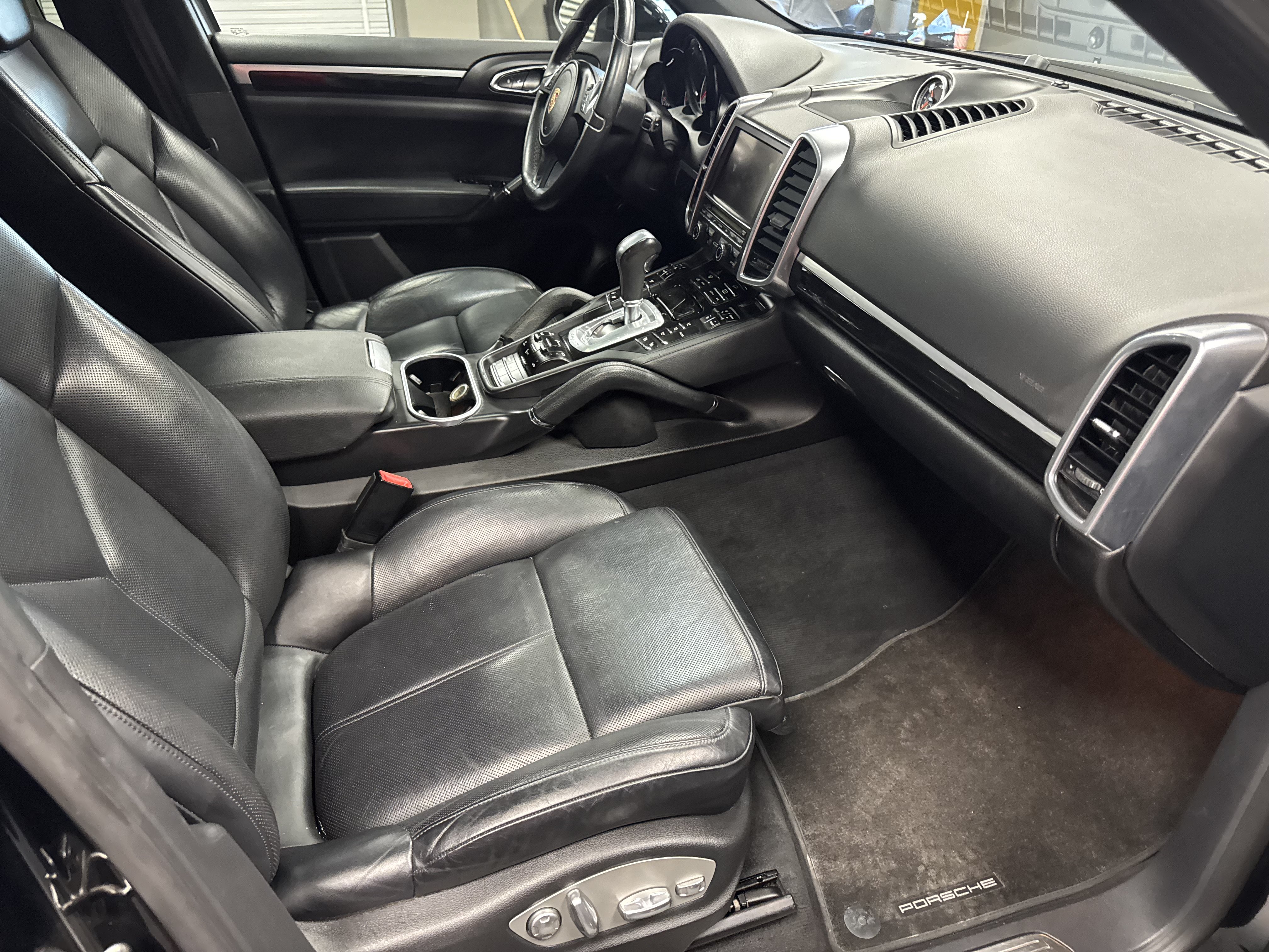 Used 2014 Porsche Cayenne S AWD/4WD image 15