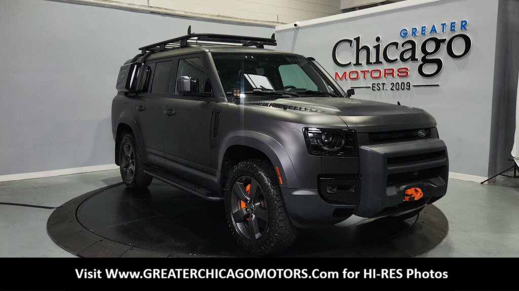 Used 2023 Land Rover Defender 130 SE AWD/4WD image 2