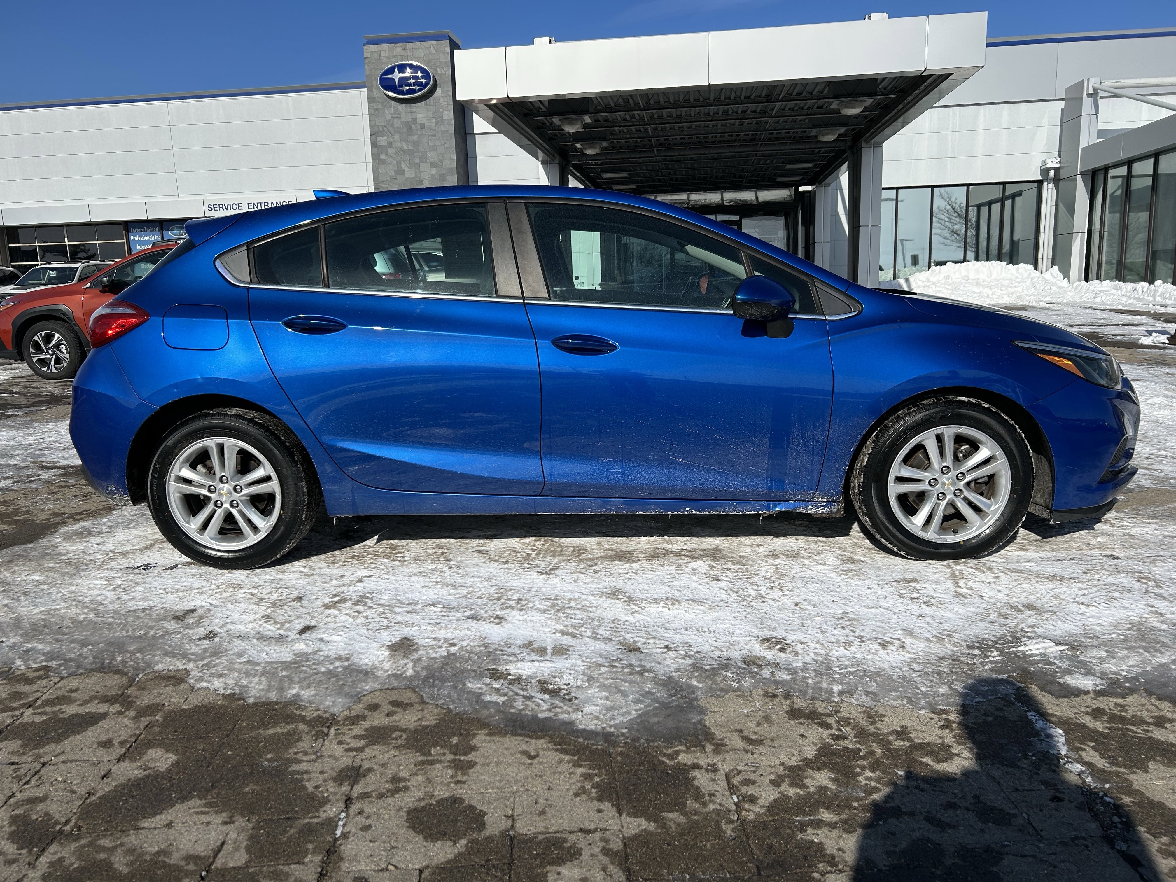 Used 2017 Chevrolet Cruze LT image 6