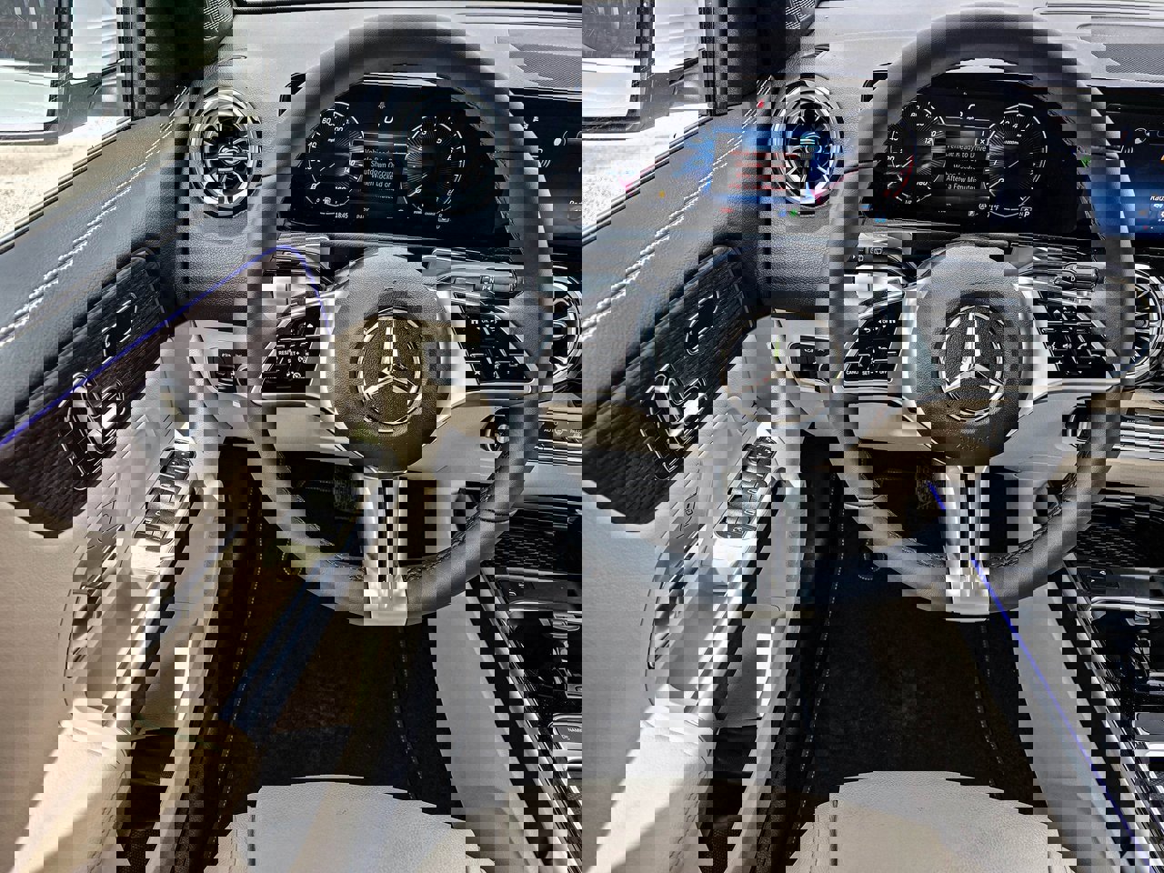 New 2026 Mercedes-Benz GLB 250 4MATIC image 34