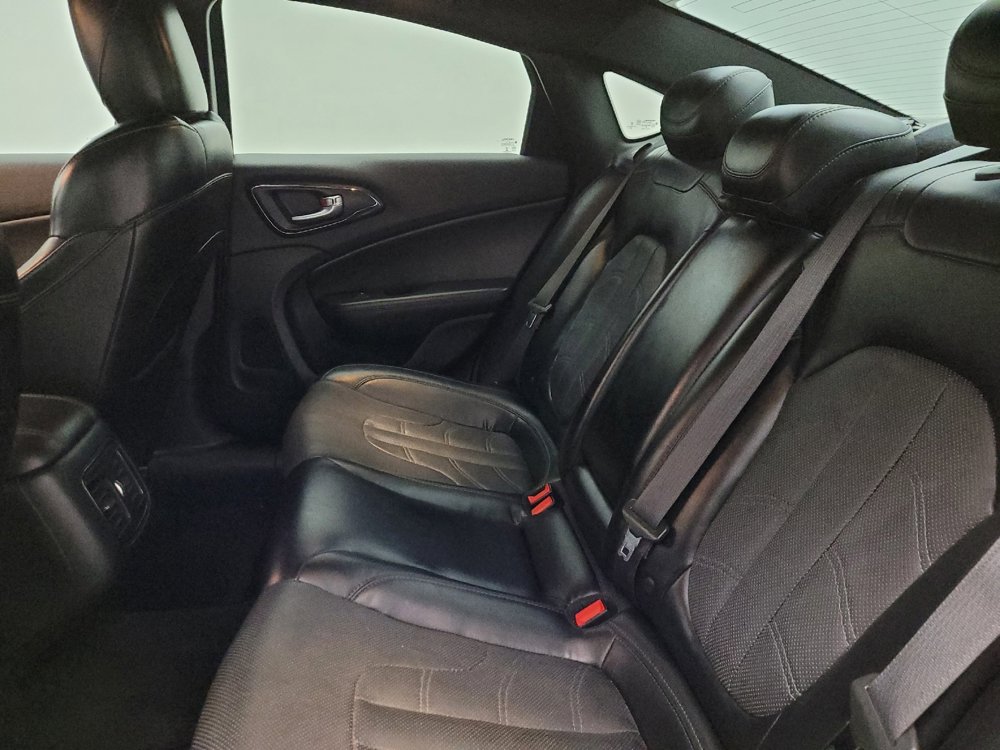 Used 2015 Chrysler 200 S w/ Navigation & Sound Group I image 18