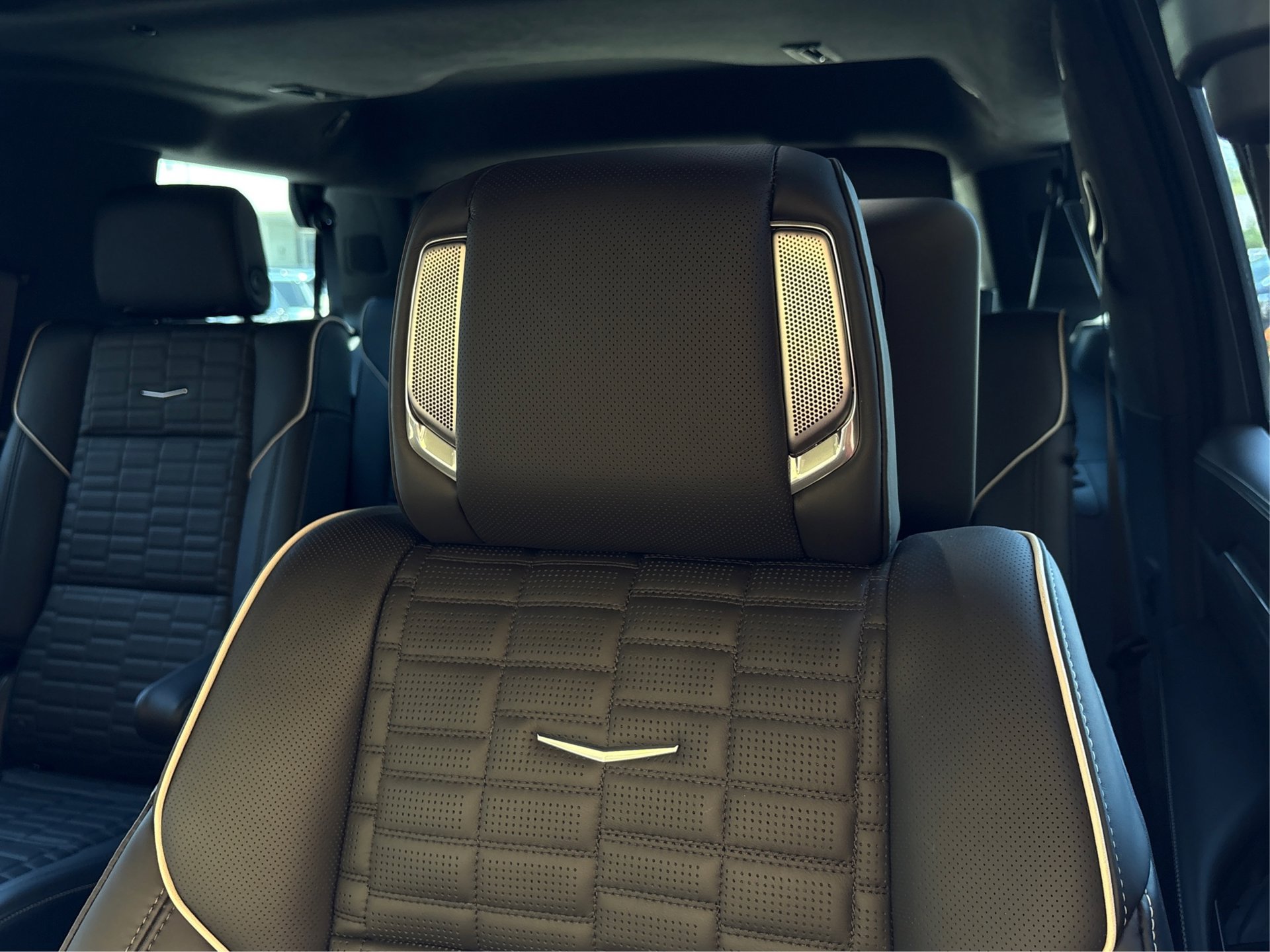 New 2026 Cadillac Escalade Platinum Sport AWD/4WD image 32