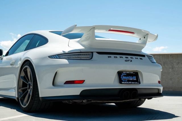 Used 2015 Porsche 911 GT3 RWD image 18