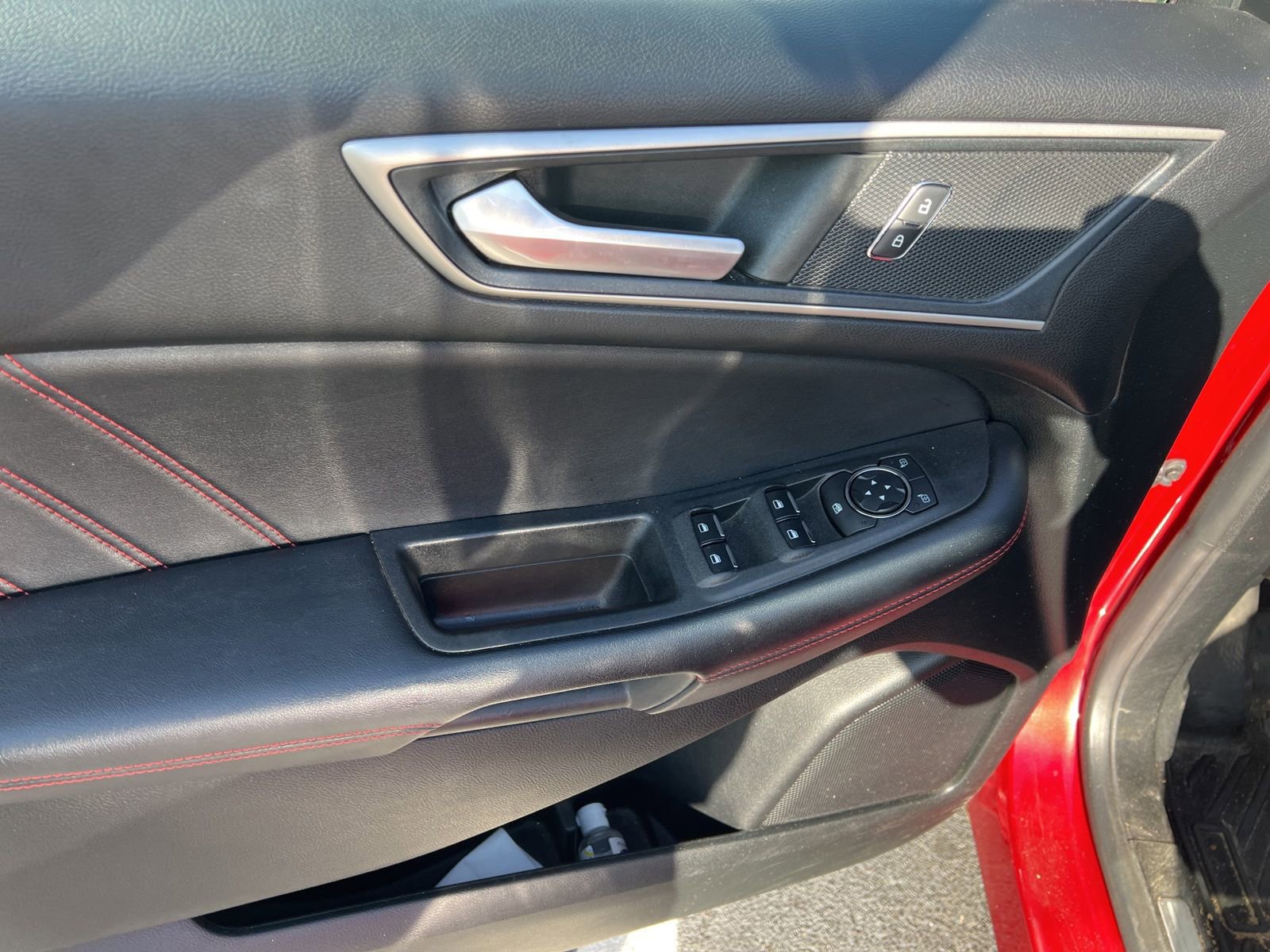 Used 2022 Ford Edge ST-Line AWD/4WD image 10