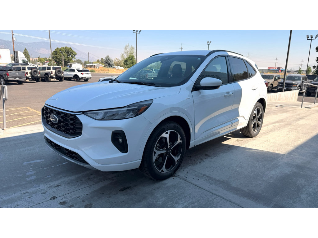 Used 2023 Ford Escape ST-Line Select w/ Tech Pack #1 AWD/4WD image 5