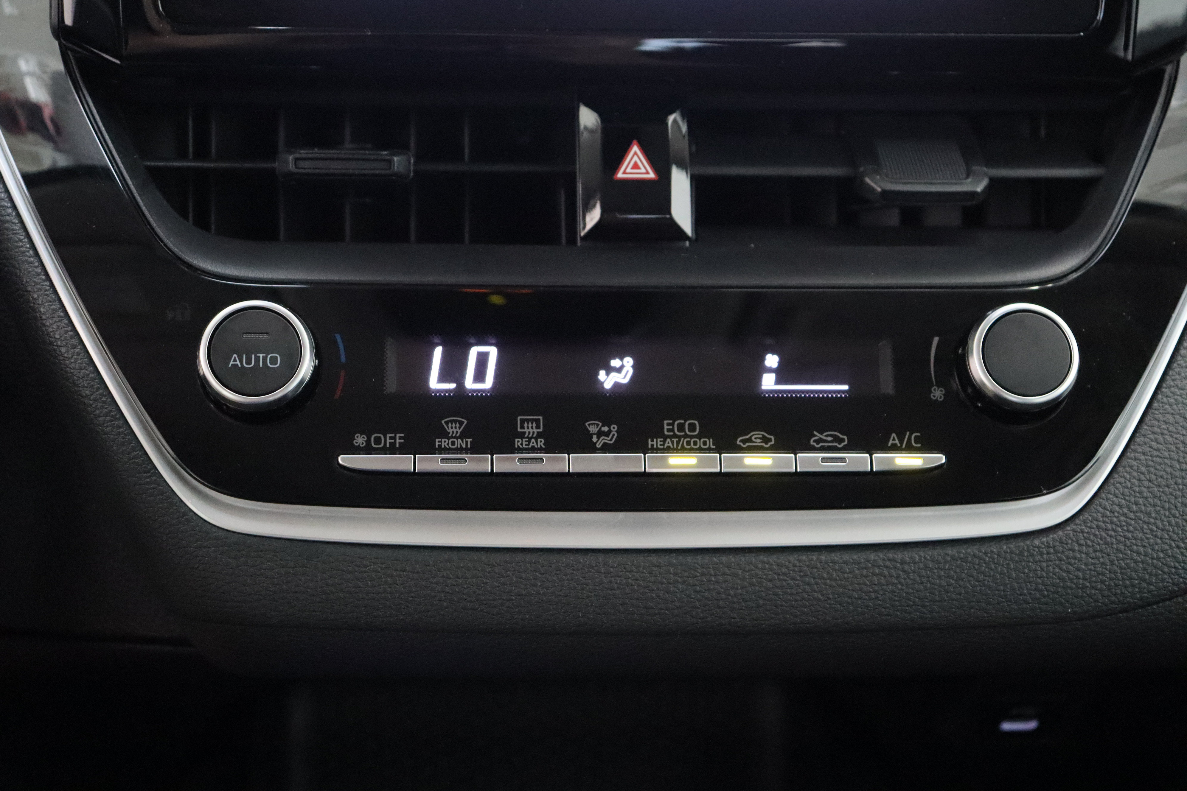 Used 2025 Toyota Corolla LE FWD image 18