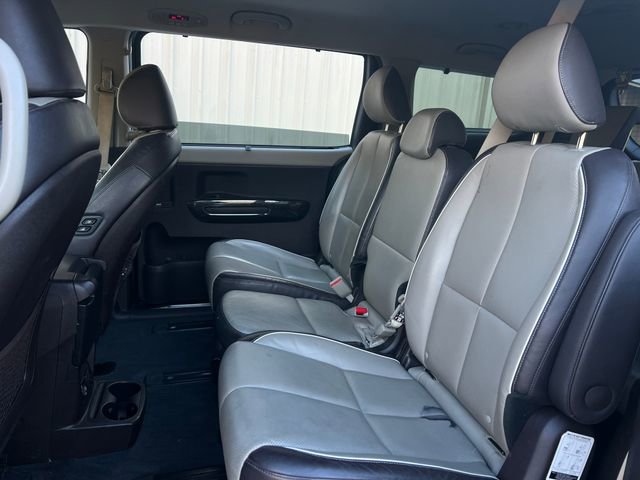 Used 2017 Kia Sedona SX Limited image 19