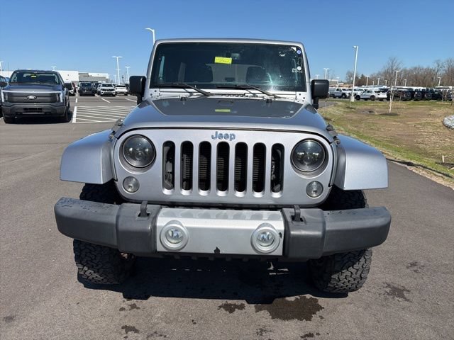 Used 2014 Jeep Wrangler Unlimited Sahara w/ Connectivity Group AWD/4WD image 12
