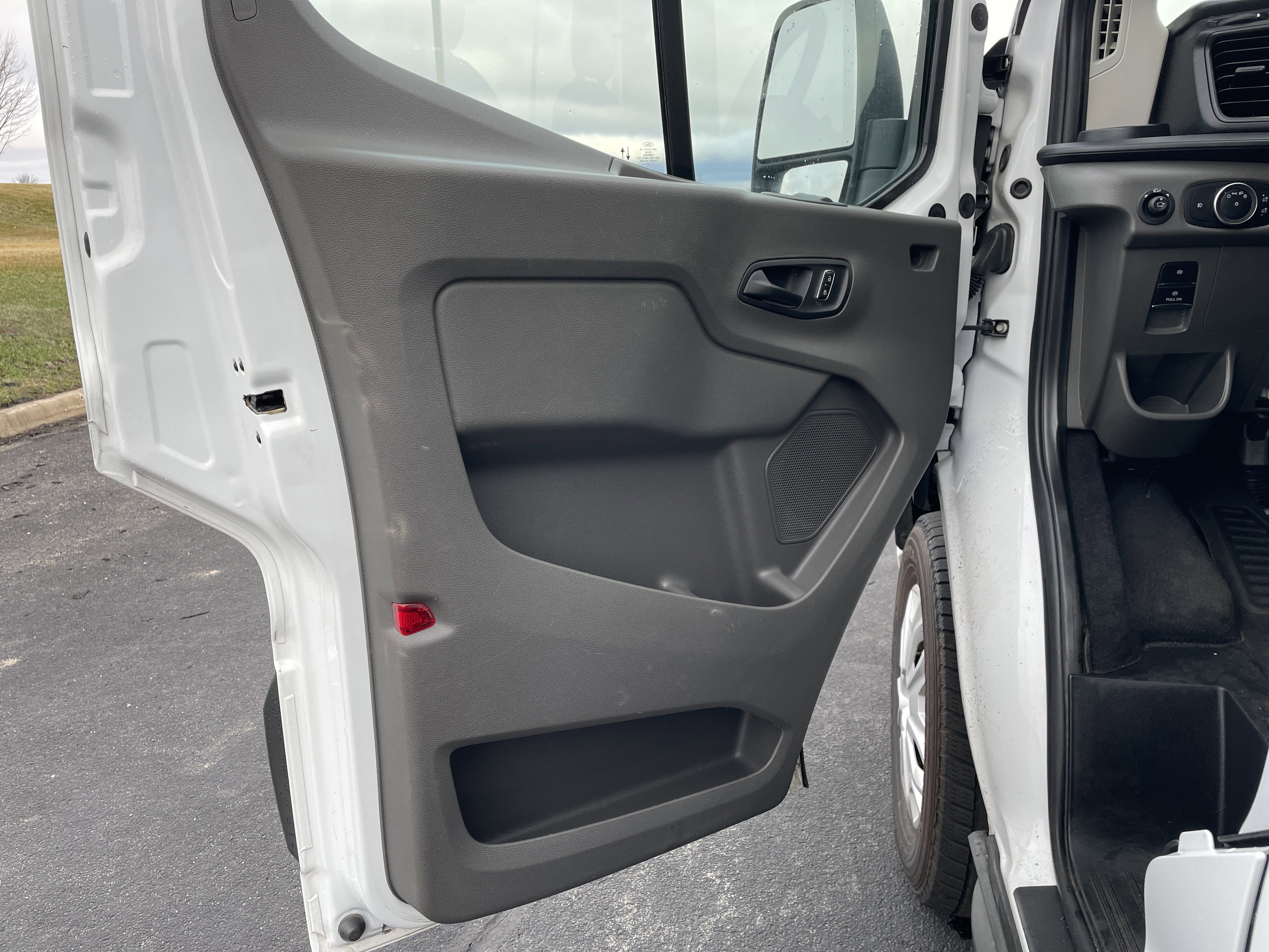 Used 2022 Ford Transit 350 XLT image 19