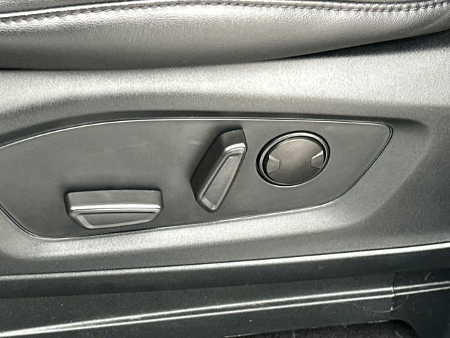 Used 2023 Ford Explorer XLT w/ Equipment Group 202A image 40