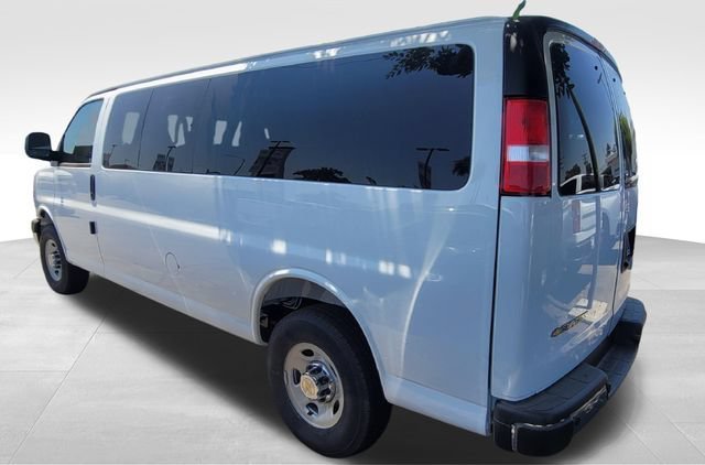 New 2026 Chevrolet Express 3500 LT w/ LT Preferred Equipment Group RWD image 3