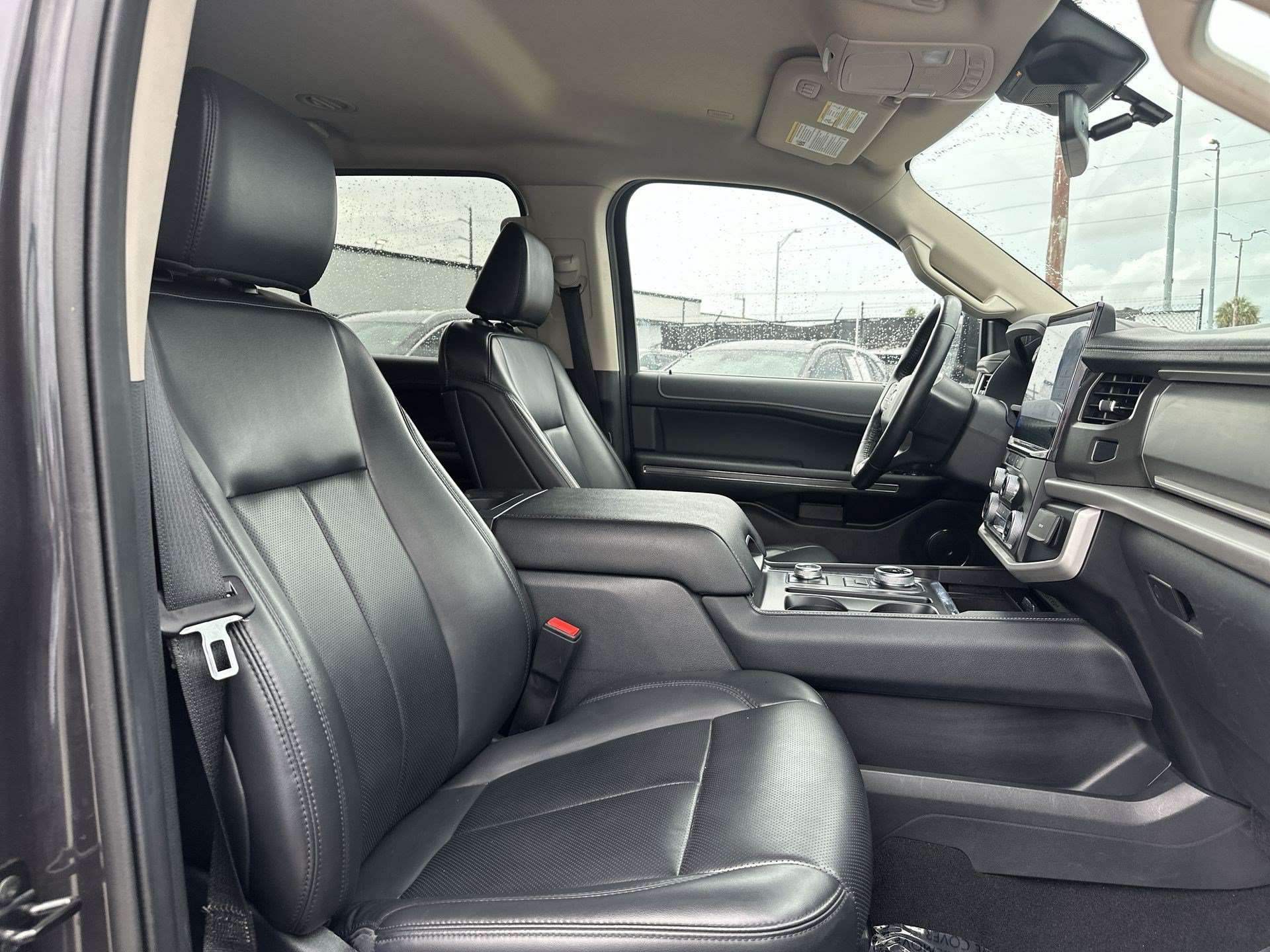 Used 2024 Ford Expedition Max XLT AWD/4WD image 24