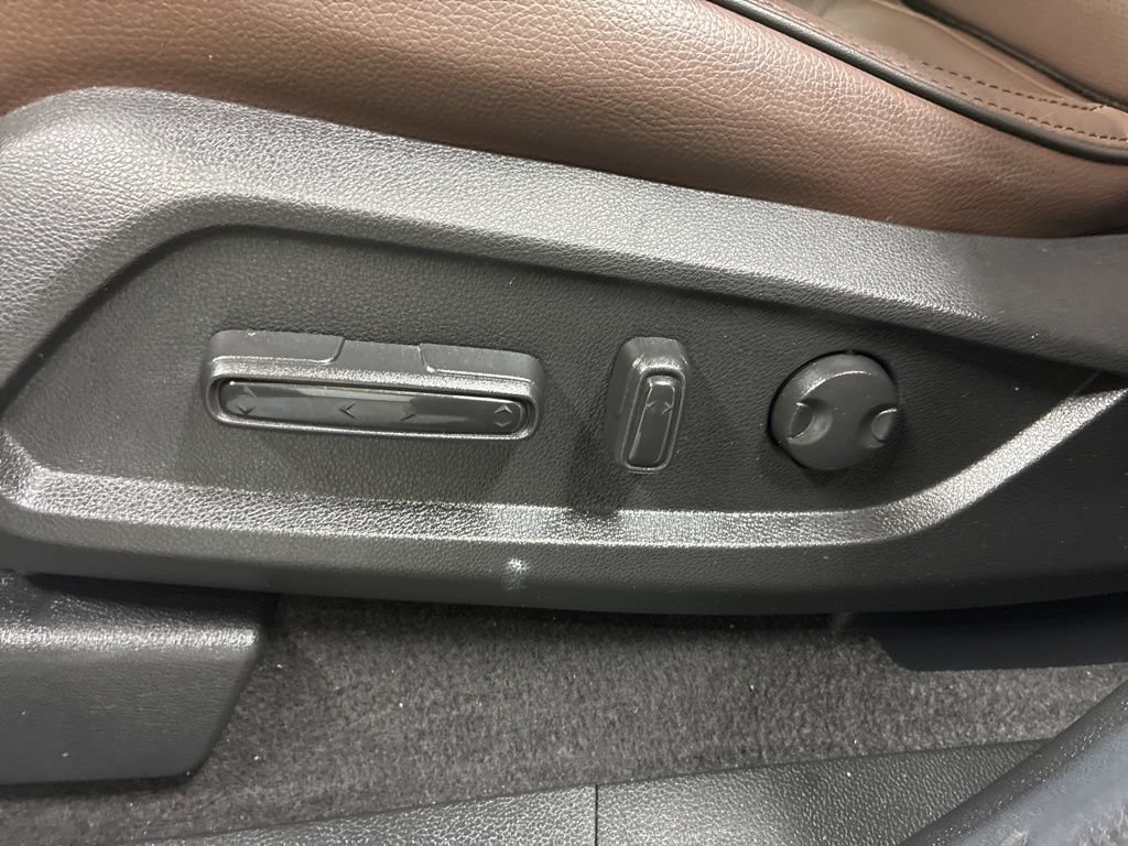 Used 2024 Honda Pilot Elite image 11