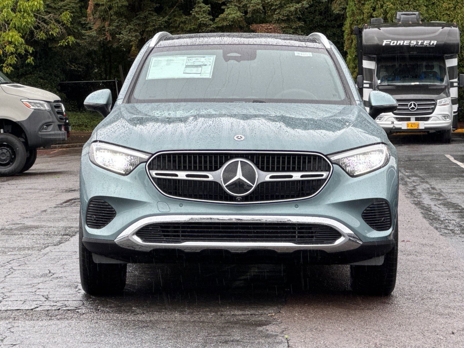 New 2025 Mercedes-Benz GLC 350e 4MATIC image 9