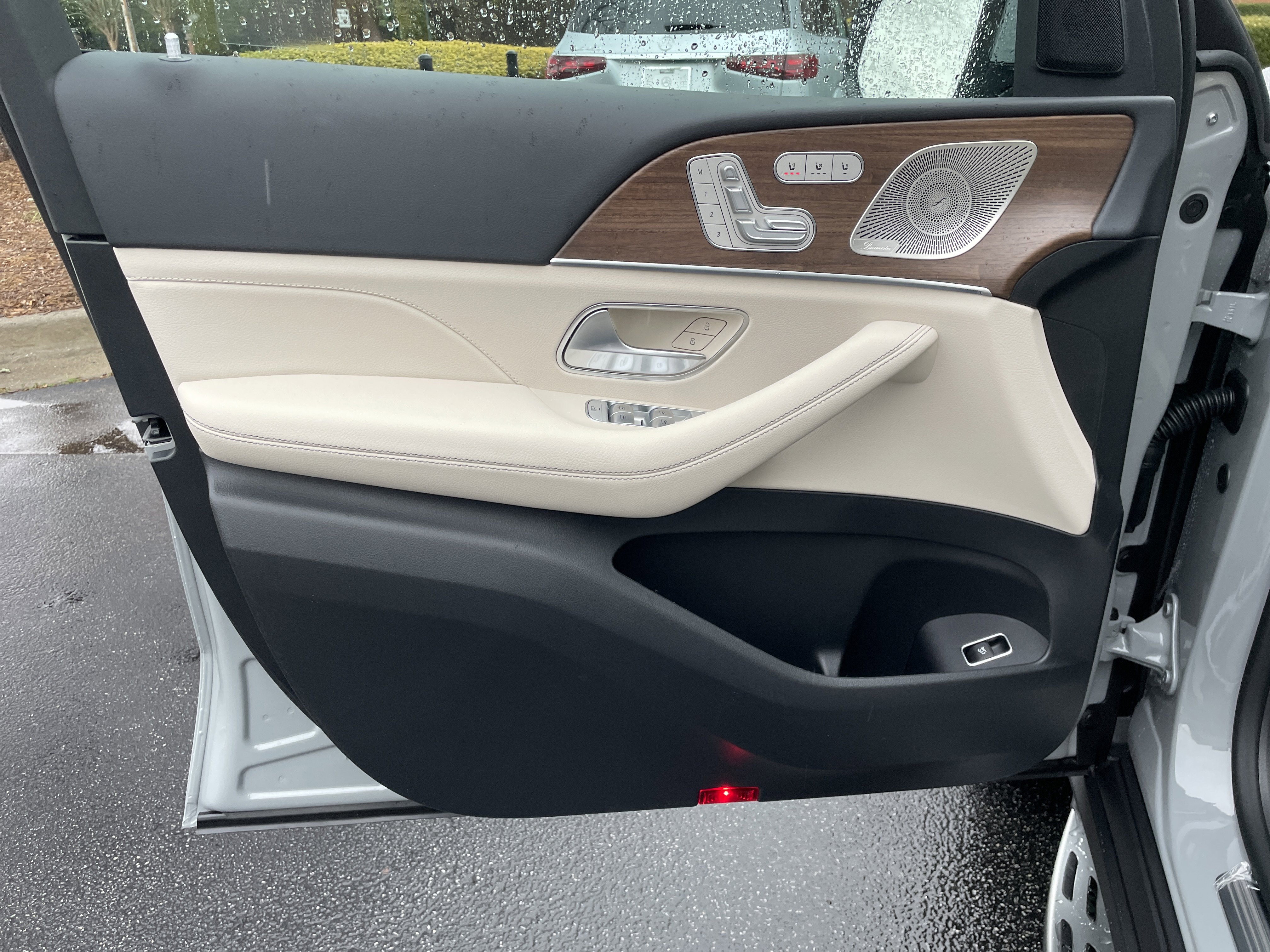 New 2026 Mercedes-Benz GLS 450 4MATIC image 17