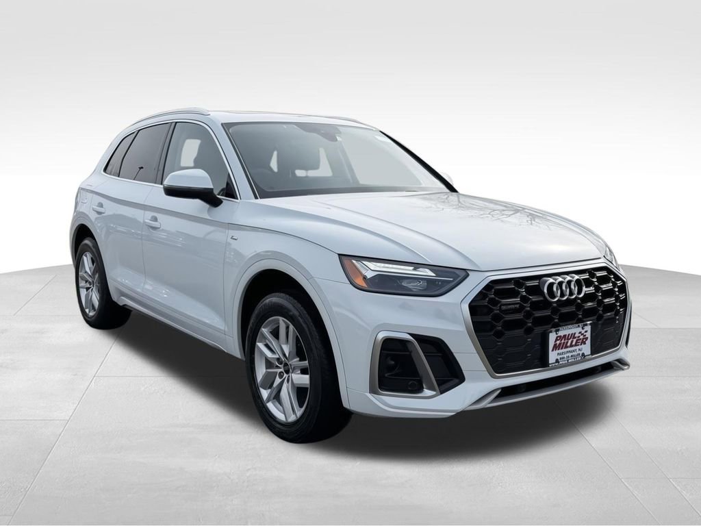 Used 2023 Audi Q5 2.0T Premium w/ Convenience Package AWD/4WD image 4