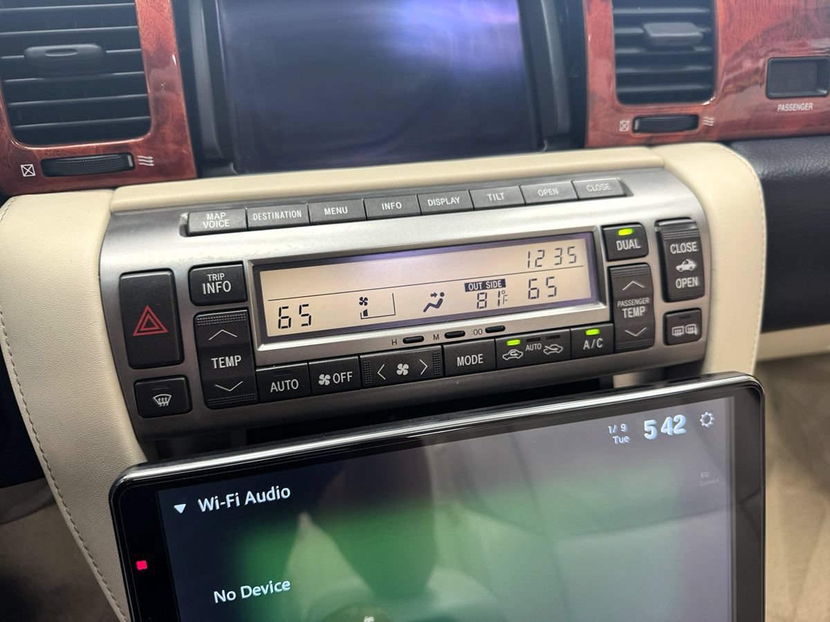 Used 2007 Lexus SC 430 Convertible RWD image 25