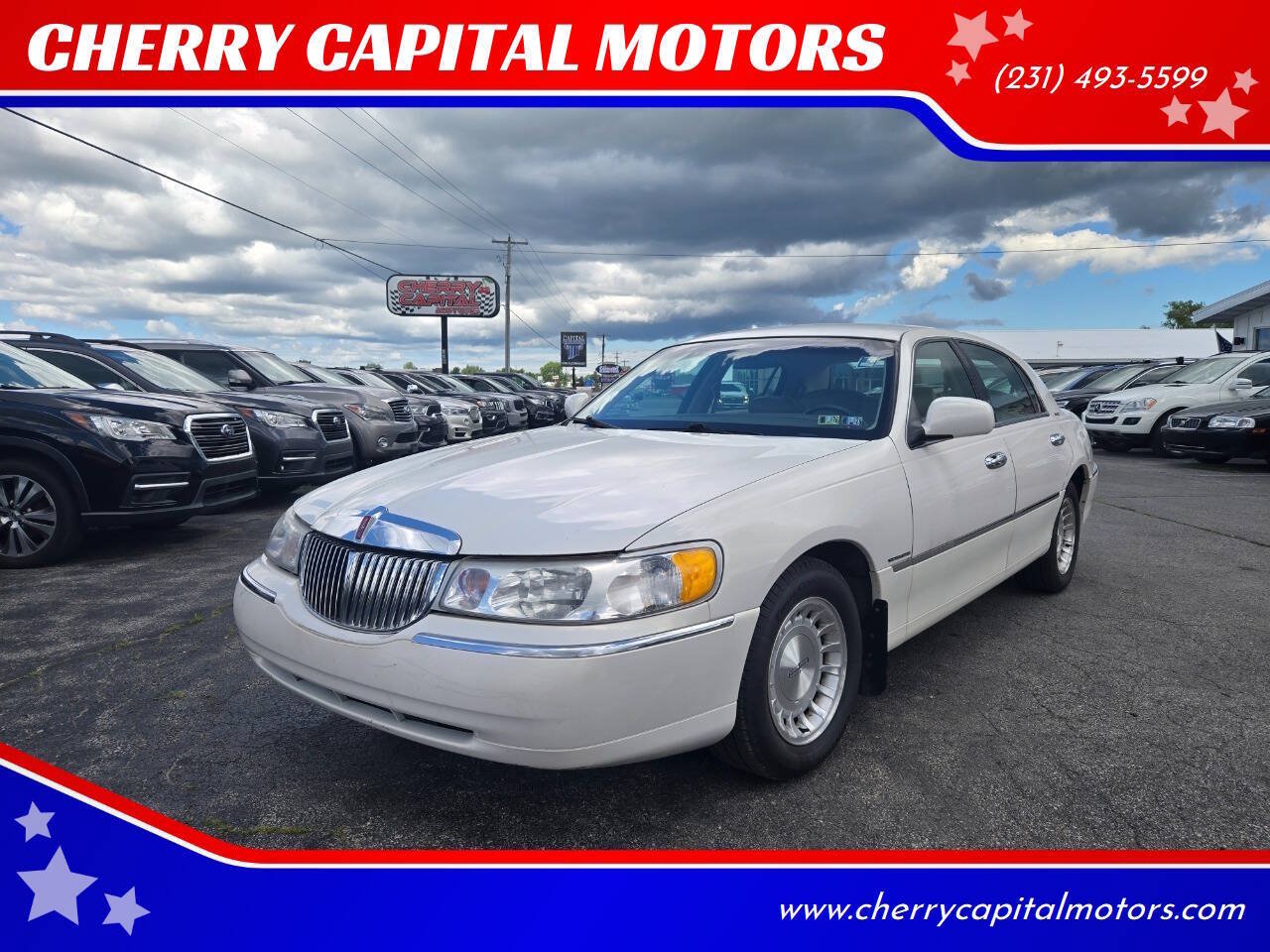 Used 1998 Lincoln Town Car Executive RWD video 1