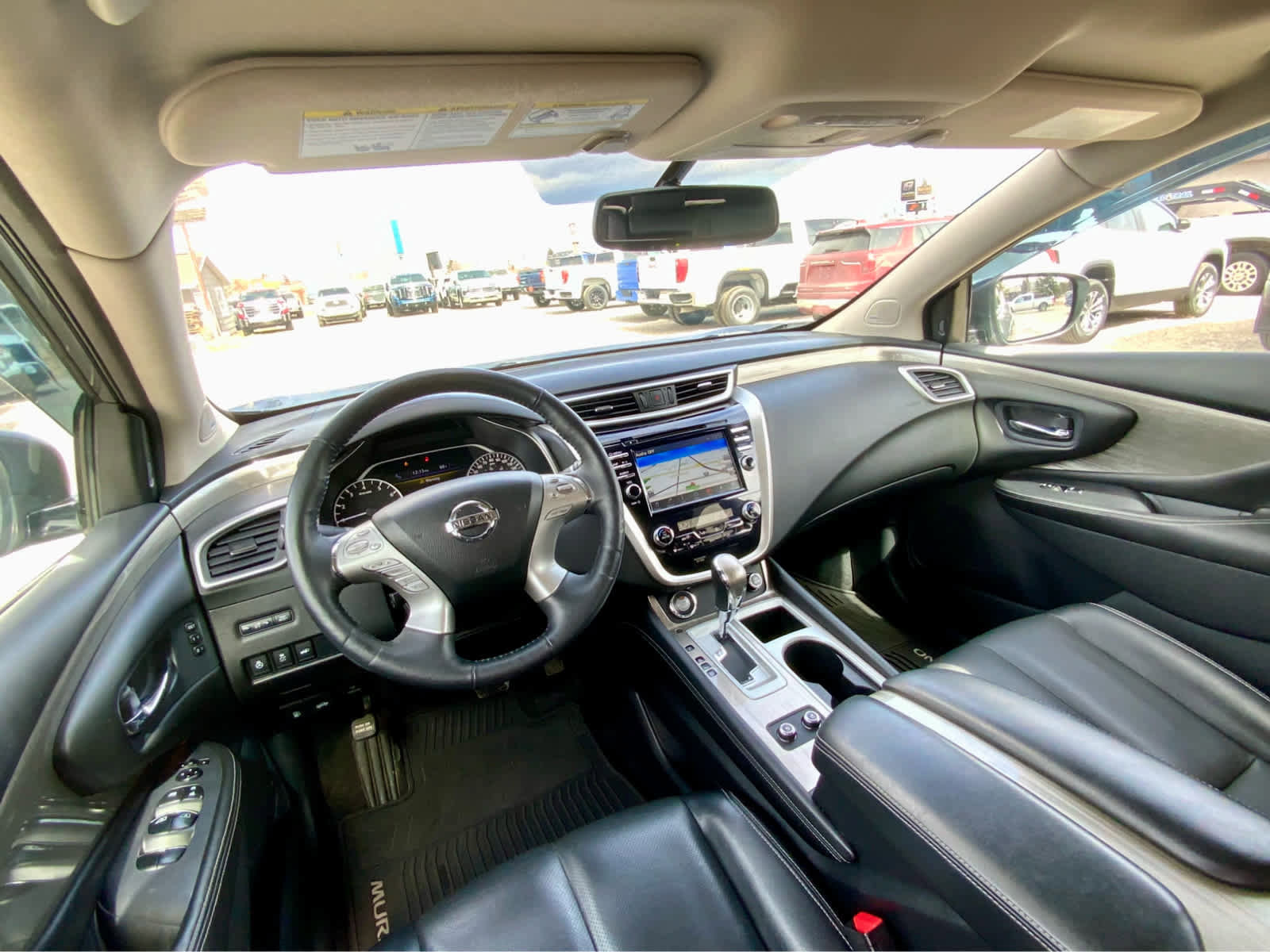 Used 2018 Nissan Murano SV image 32
