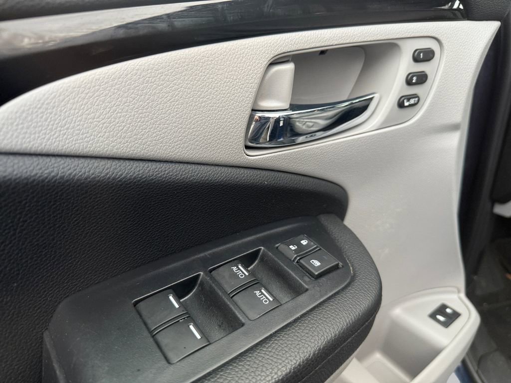 Used 2022 Honda Pilot Elite image 11