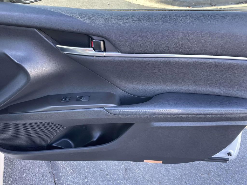 Used 2021 Toyota Camry XLE image 45