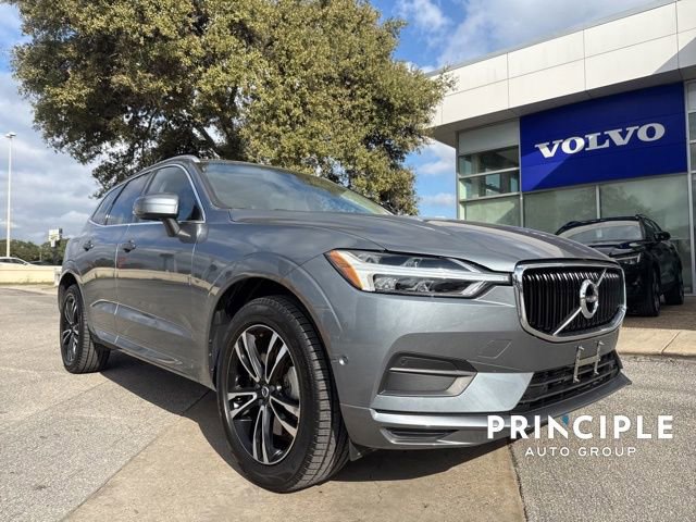 Used 2018 Volvo XC60 T6 Momentum w/ Convenience Package image 1