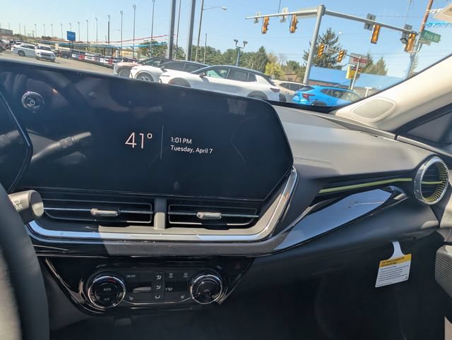 New 2026 Chevrolet Trax ACTIV w/ Sunroof Package FWD image 19