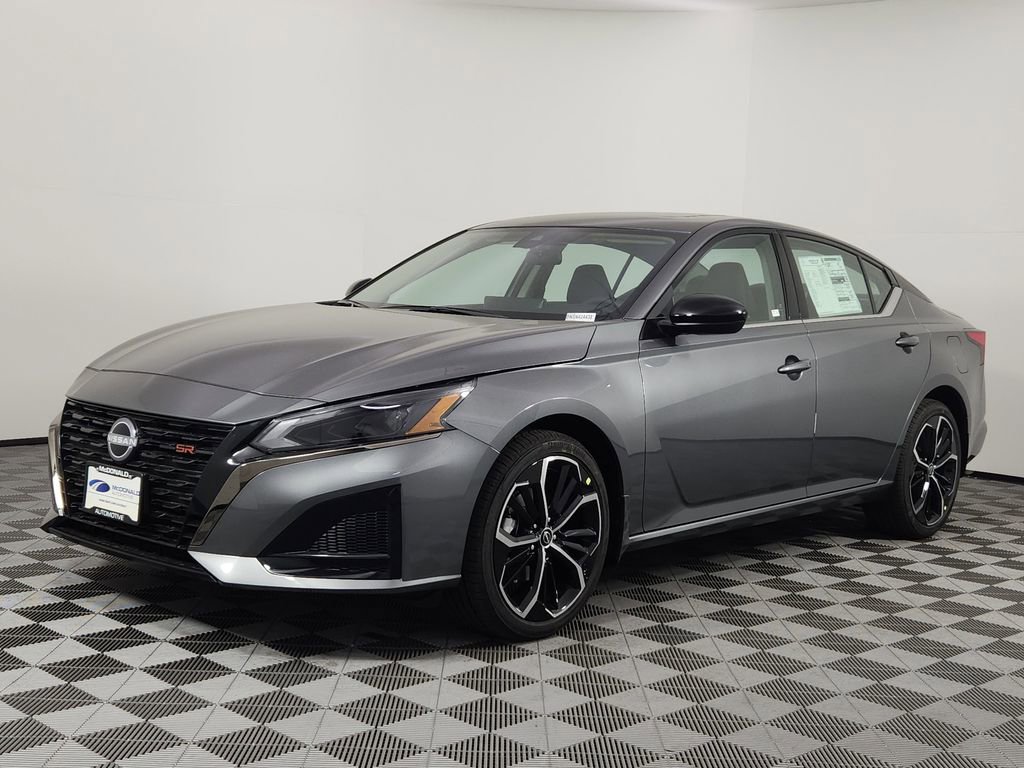 New 2025 Nissan Altima 2.5 SR w/ SR Premium Package AWD/4WD image 1