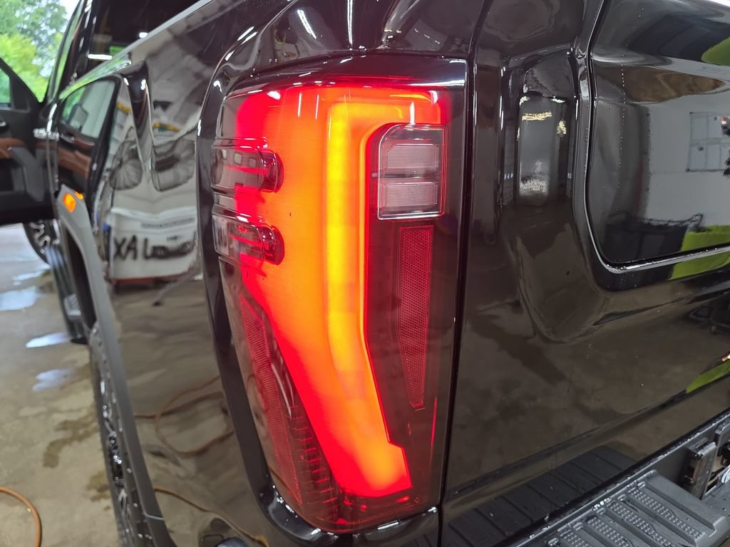 New 2026 GMC Sierra 3500 Denali Ultimate w/ LPO, Black Badging Package AWD/4WD image 36