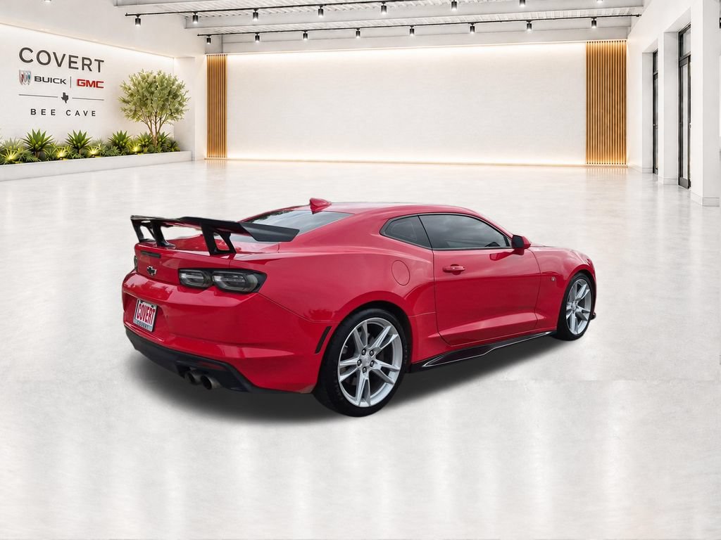 Used 2019 Chevrolet Camaro SS RWD image 11