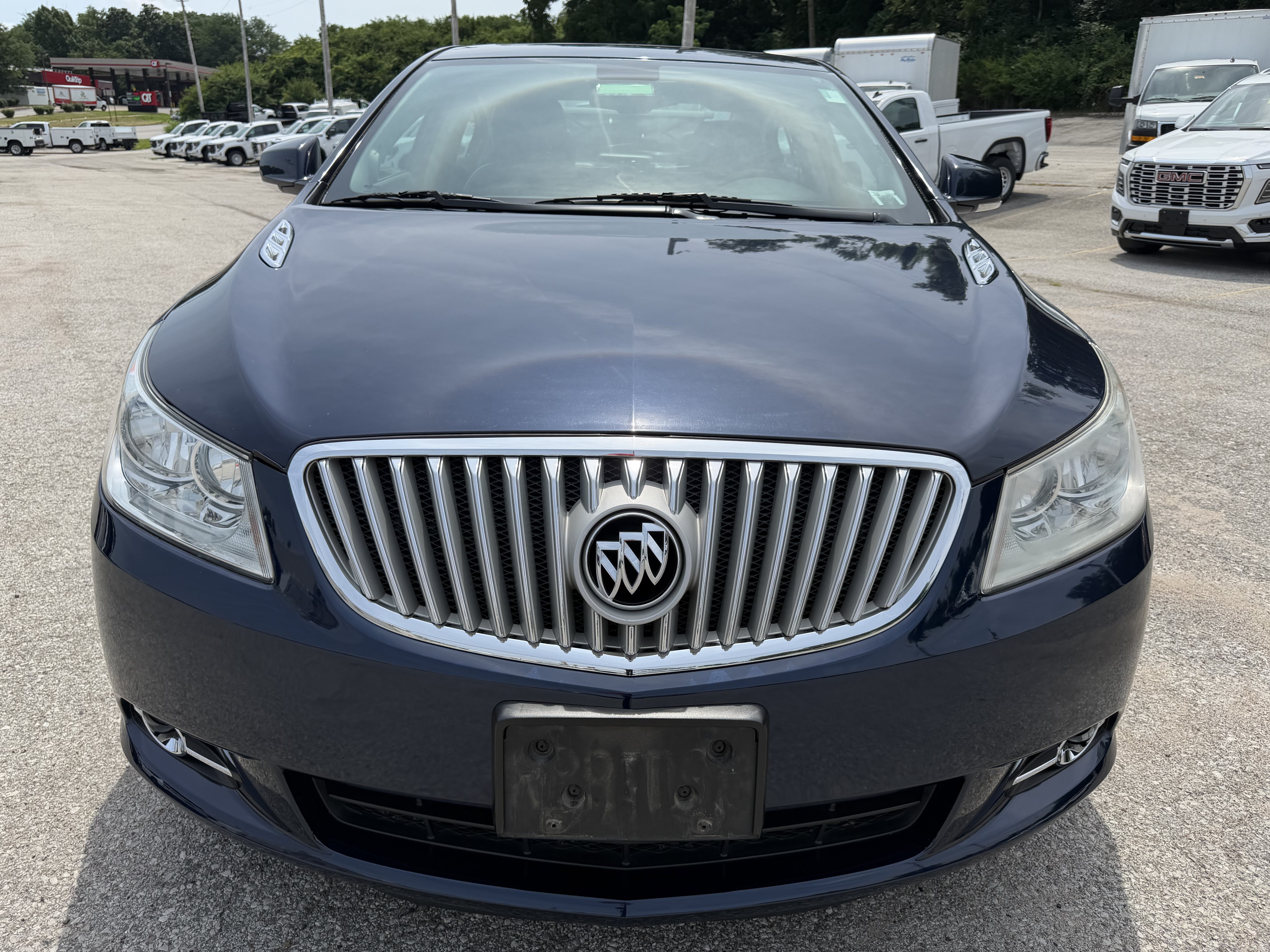 Used 2011 Buick LaCrosse CXS FWD image 2