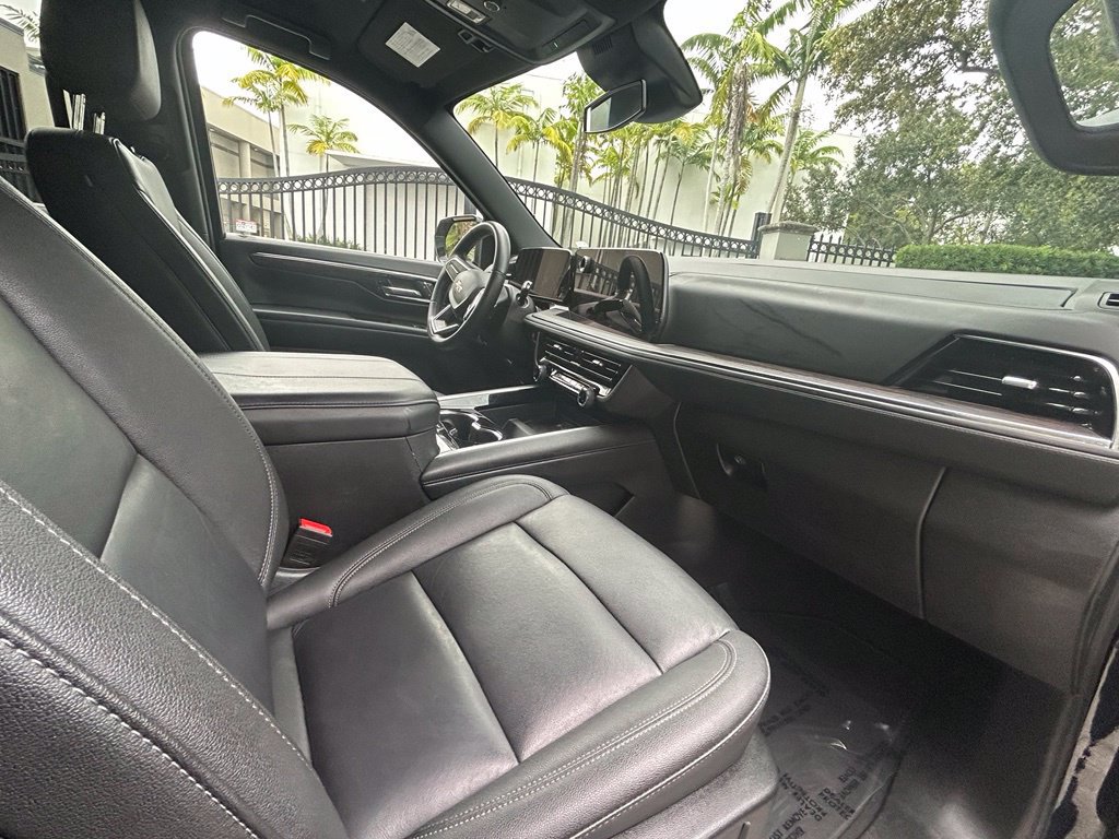 Used 2025 Chevrolet Tahoe LT AWD/4WD image 38