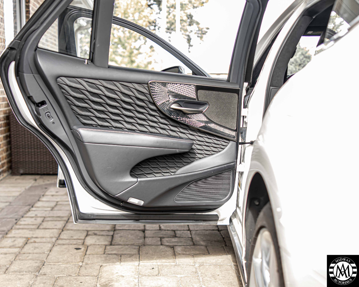 Used 2020 Lexus LS 500h AWD image 37