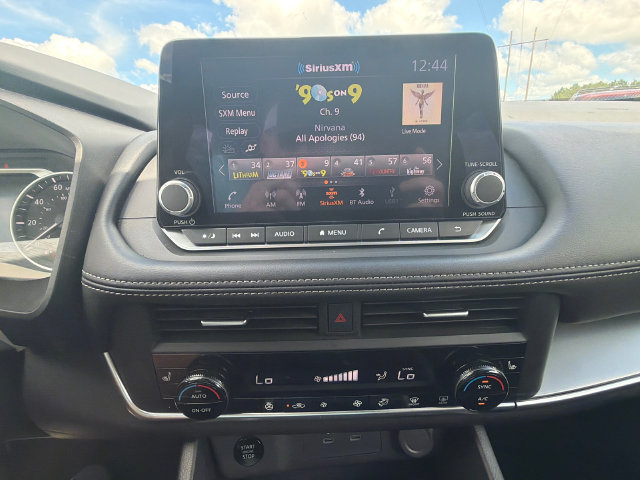 Used 2024 Nissan Rogue SV w/ SV Premium Package FWD image 29