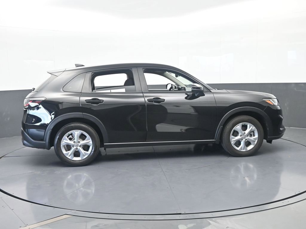Used 2025 Honda HR-V LX image 7