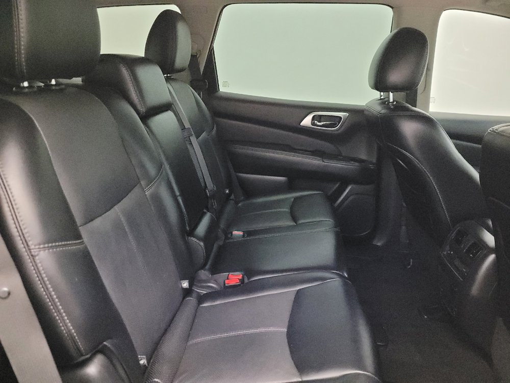 Used 2015 Nissan Pathfinder Platinum AWD/4WD image 19
