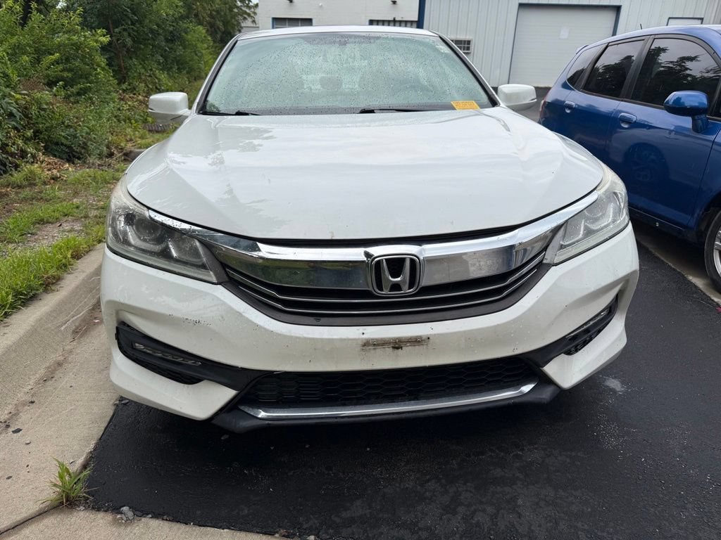 Used 2016 Honda Accord EX-L image 2