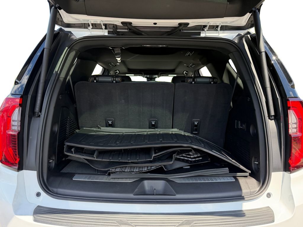 Used 2025 GMC Yukon AT4 w/ AT4 Premium Package AWD/4WD image 13