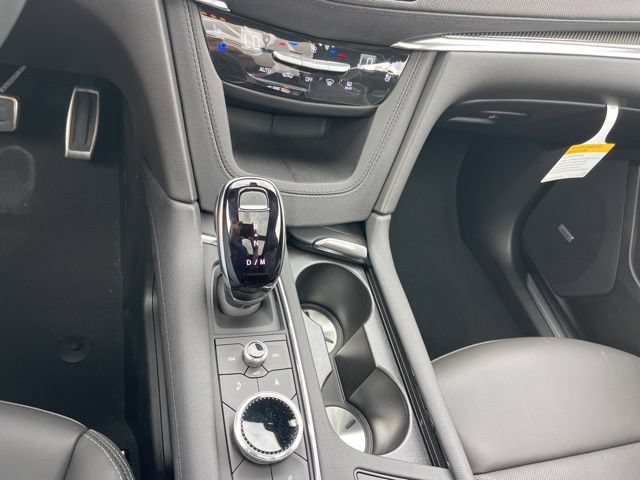 New 2026 Cadillac XT5 Sportv w/ LPO, Floor Liner Package AWD/4WD image 36