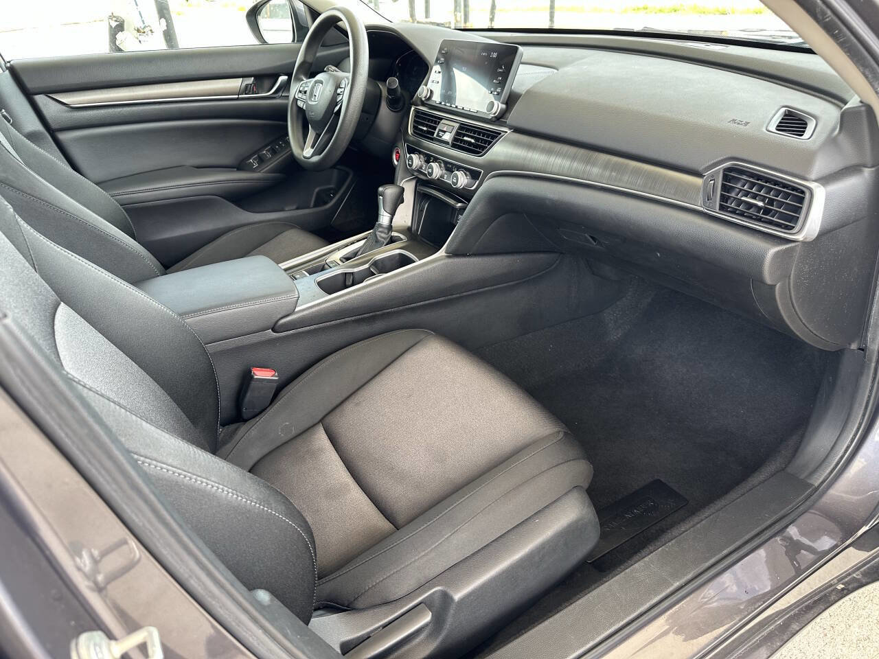 Used 2020 Honda Accord LX image 38