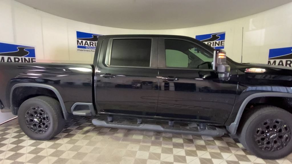 Used 2022 Chevrolet Silverado 2500 LTZ w/ LTZ Plus Package AWD/4WD image 3