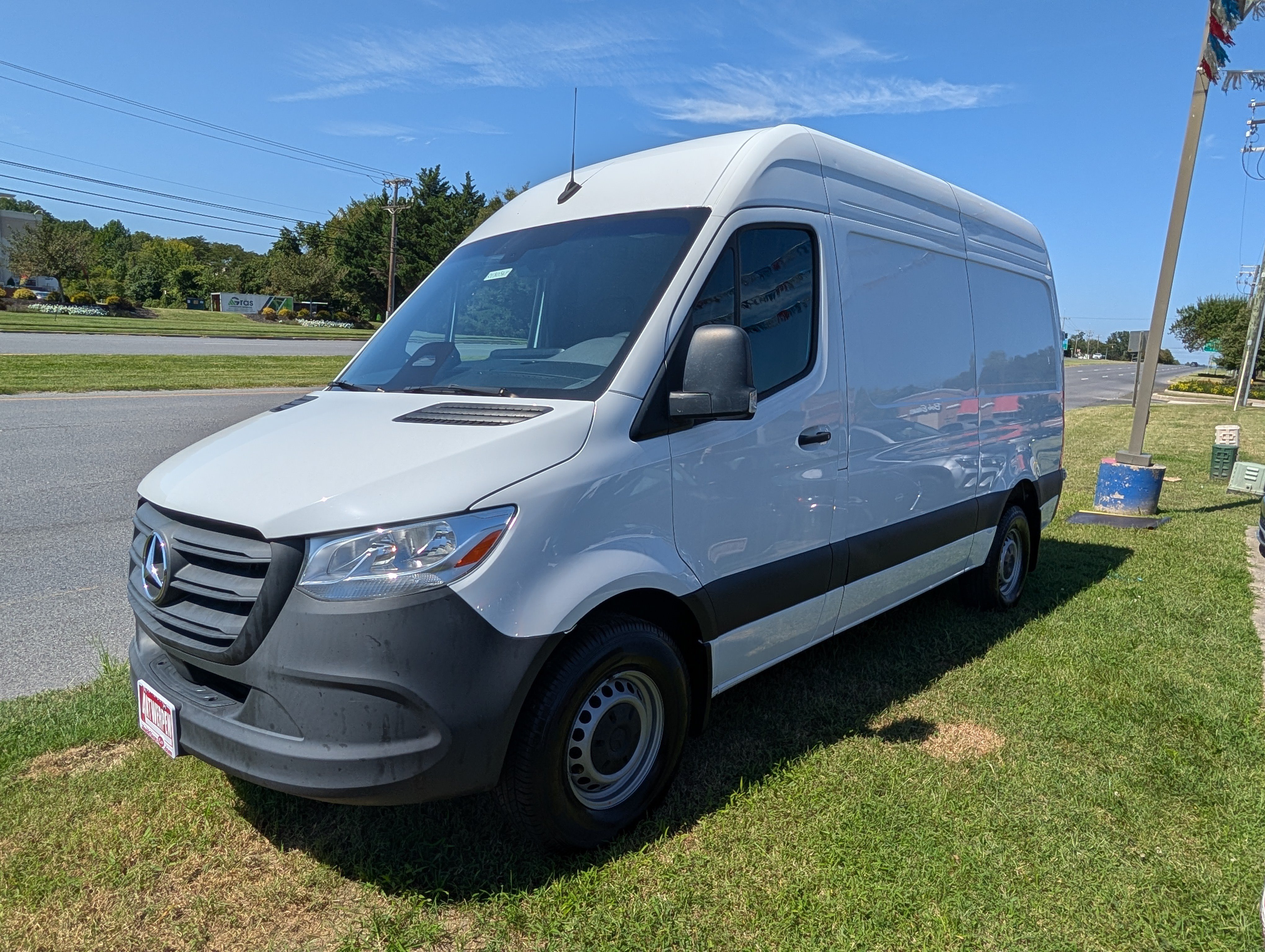 Used 2025 Mercedes-Benz Sprinter 2500 image 7