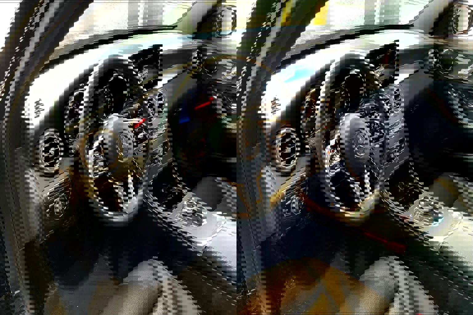 Used 2020 Mercedes-Benz C 300 Sedan image 16